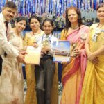 वार्षिक रिपोर्ट डे पर क्लास टॉपर्स को किया गया पुरस्कृत