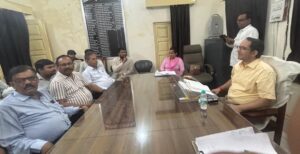 नगर मजिस्ट्रेट की अध्यक्षता में विन्ध्याचल विकास प्राधिकरण से सम्बद्ध सभी आर्किटेक्ट तथा इंजीनियर के साथ बैठक कर दिया गया आवश्यक दिशा निर्देश